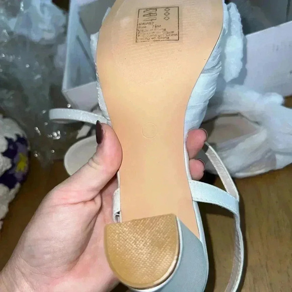 DB STUDIO Pleated Chiffon Bow Mid-Heel Sandals 7.5 - Picture 13 of 13